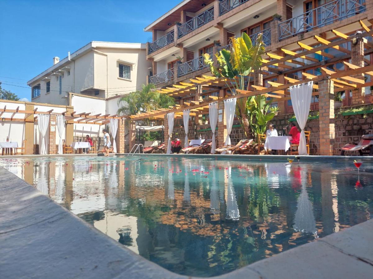 Island Continent Hotel Ivato  Kültér fotó