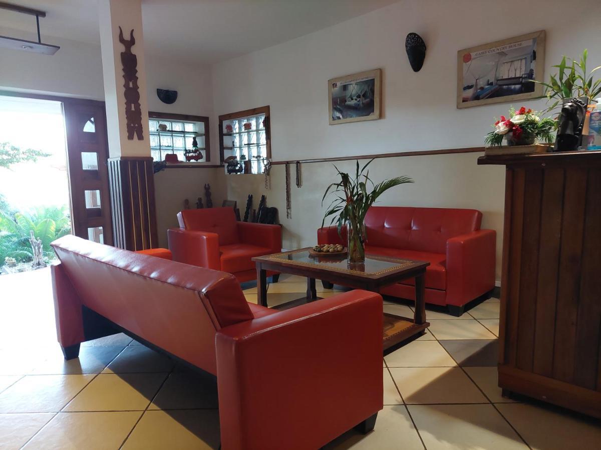 Island Continent Hotel Ivato  Kültér fotó