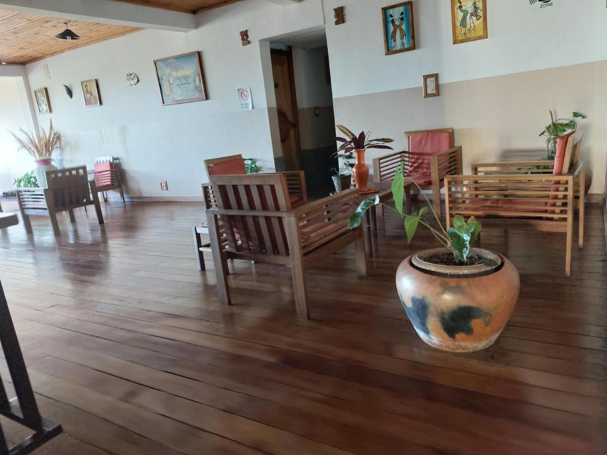Island Continent Hotel Ivato  Kültér fotó